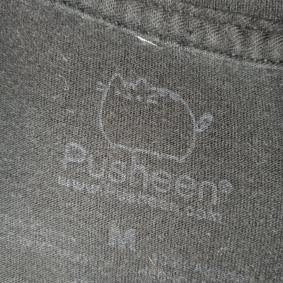 Pusheen t-shirt - Picture 2 of 2
